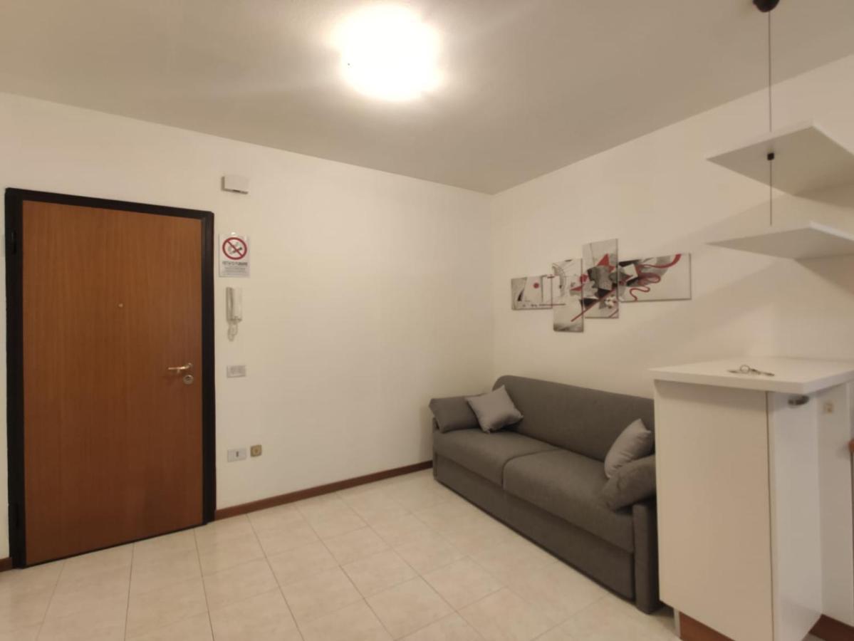 Bafile 18 - Piazza Marconi - Centrale - 50 Mt Dal Mare Lido di Jesolo Luaran gambar